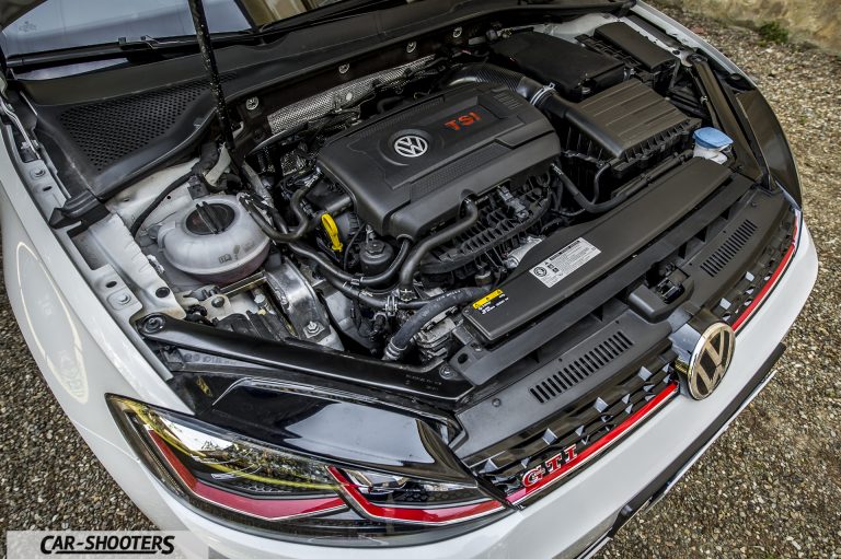 Volkswagen Golf GTI Performance: The Hot Hatches' Queen! - Review